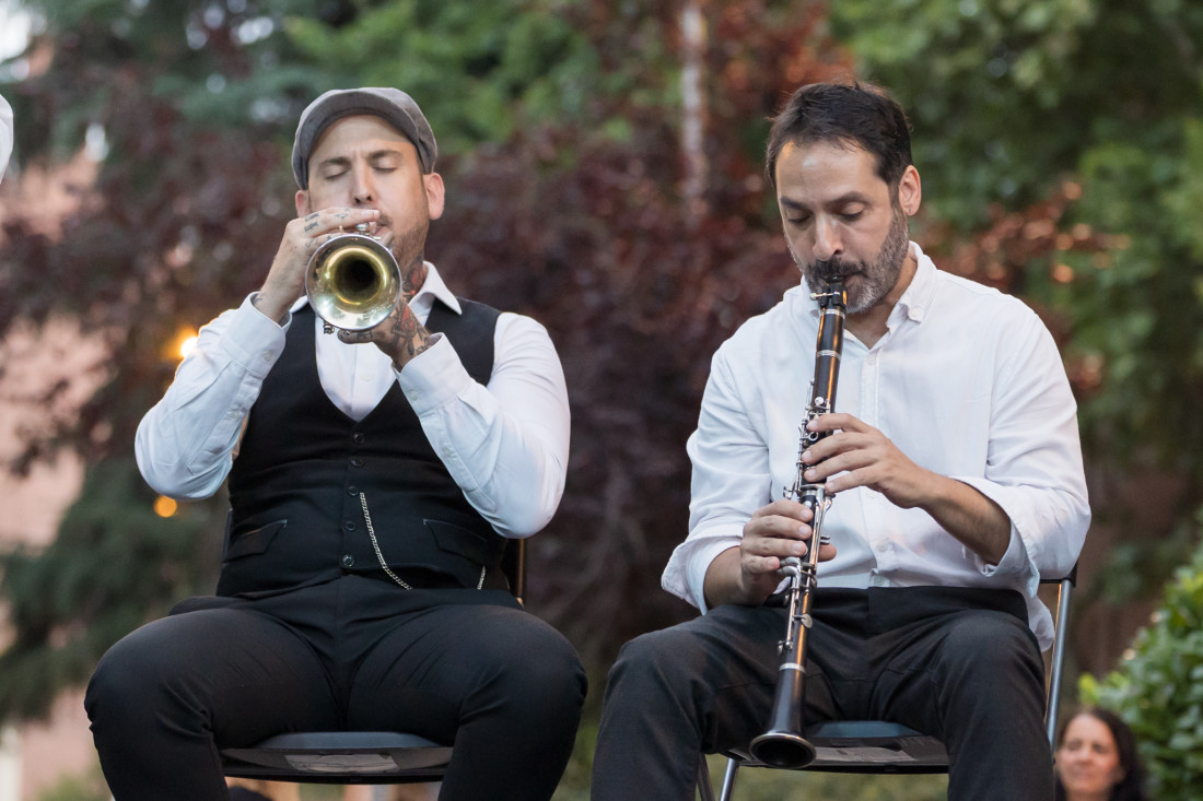 WHATEVER JAZZ BAND. Dixieland