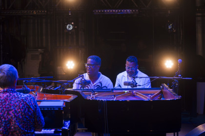 GIGANTES DEL PIANO. LOS VALDÉS
