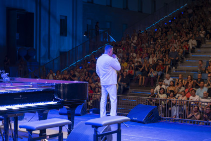GIGANTES DEL PIANO. LOS VALDÉS