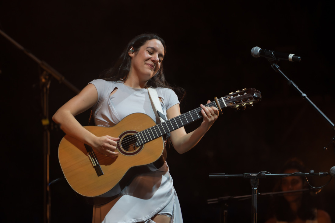 CONCIERTO SORPRESA. Valeria Castro
