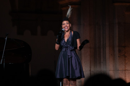 TRIBUTO A BILLIE HOLIDAY