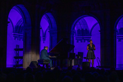 TRIBUTO A BILLIE HOLIDAY