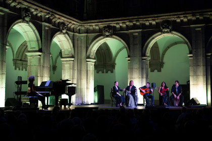 OPERA GARAGE. Gitana
